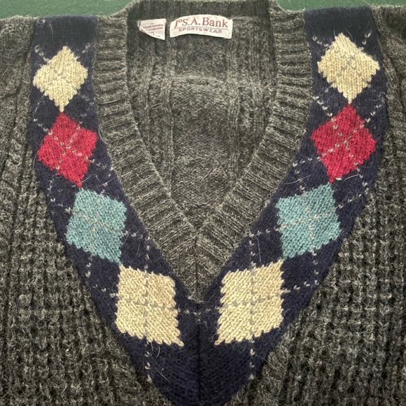 Jos. A. Bank Shetland V-neck Sweater - Picture 3 of 5